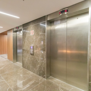 IMAQ0110 Instalación y mantenimiento de ascensores y otros equipos fijos de elevación y transporte